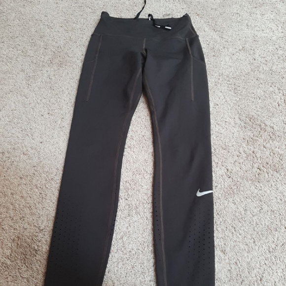 Nike leggings - Picture 1 of 10